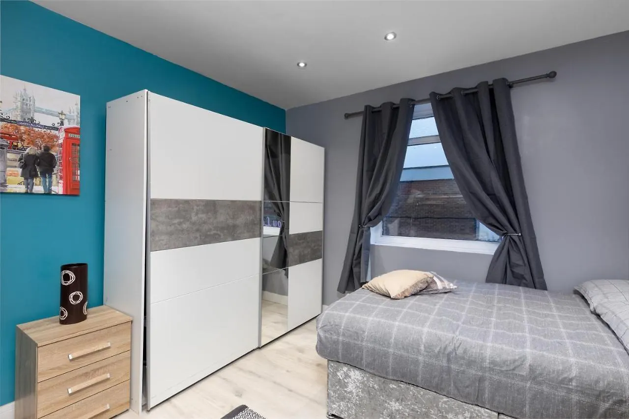 Central Roof Terrace Apartment Stockton-on-Tees