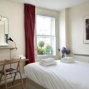 Royal Mile Apartment, 1 Minute From The Castle. , Edinburgh United Kingdom