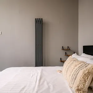 Vibrant Leith Flat , Edinburgh United Kingdom